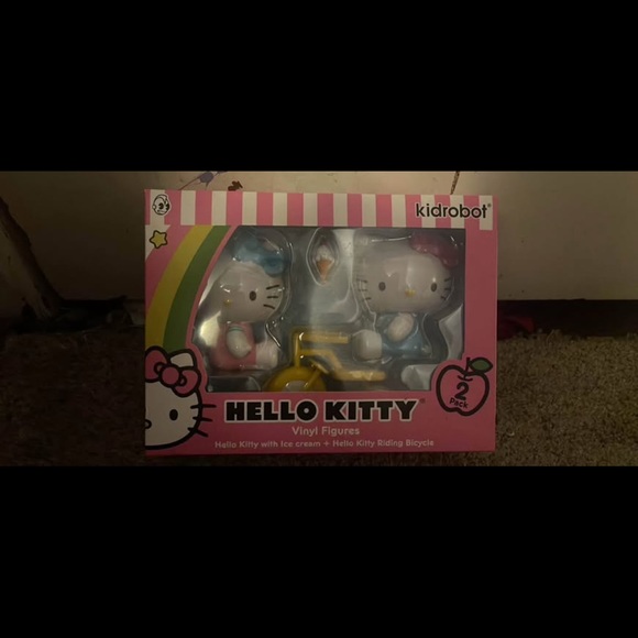 Kidrobot Hello Kitty Vinyl Figures - Bicycle and Ice Cream Set - Picture 5 of 9